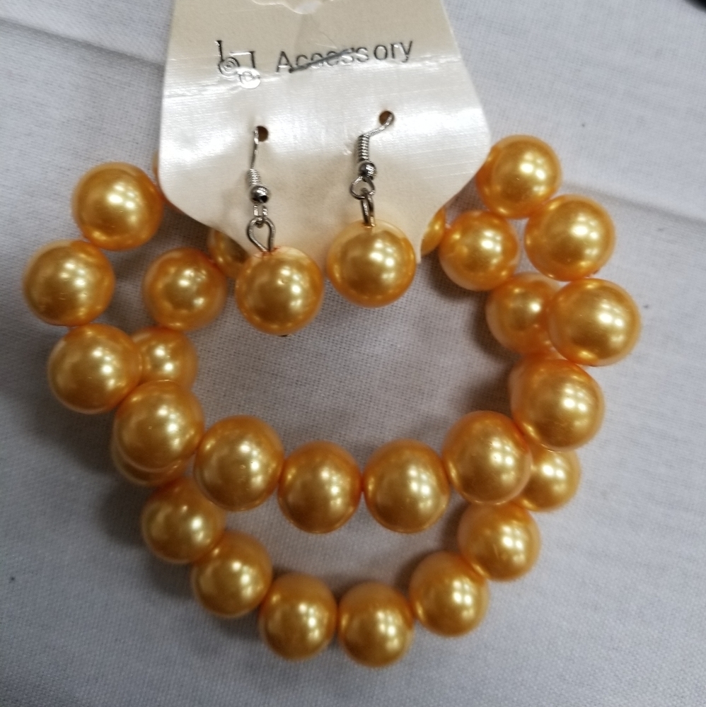 Gold jewlert set